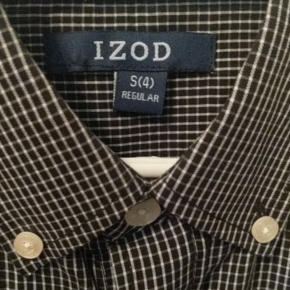 Boys button up Izod top - Picture 2 of 6